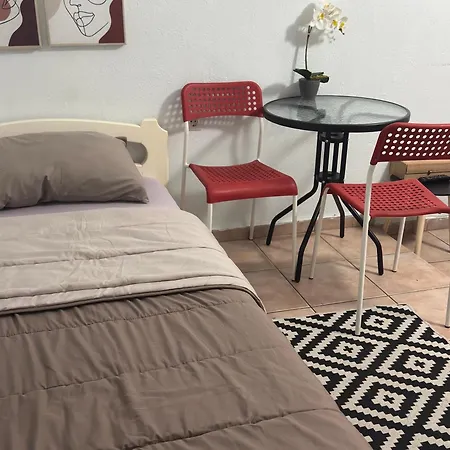 κεντρικό ημιυπόγειο Apartament Wolos
