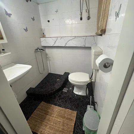 Apartament κεντρικό ημιυπόγειο Wolos