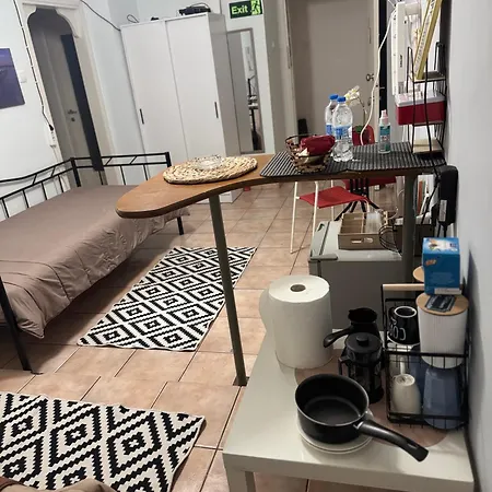 κεντρικό ημιυπόγειο στο βόλο εως 3 ατομα Apartament Volos