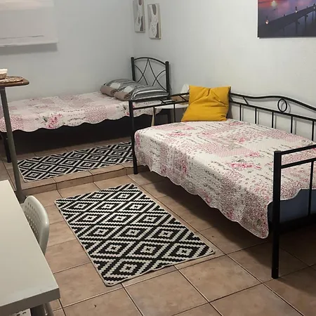 κεντρικό ημιυπόγειο στο βόλο εως 3 ατομα * ヴォロス