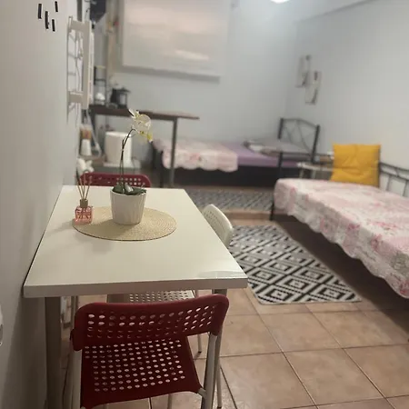 شقة κεντρικό ημιυπόγειο στο βόλο εως 3 ατομα فولوس