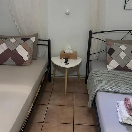 κεντρικό ημιυπόγειο στο βόλο εως 3 ατομα شقة *