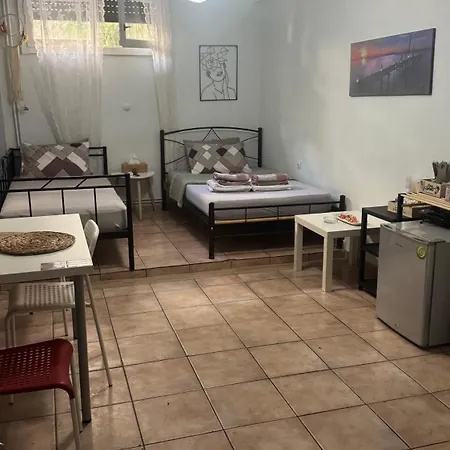 شقة κεντρικό ημιυπόγειο στο βόλο εως 3 ατομα فولوس