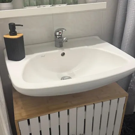 κεντρικό ημιυπόγειο στο βόλο εως 3 ατομα شقة فولوس